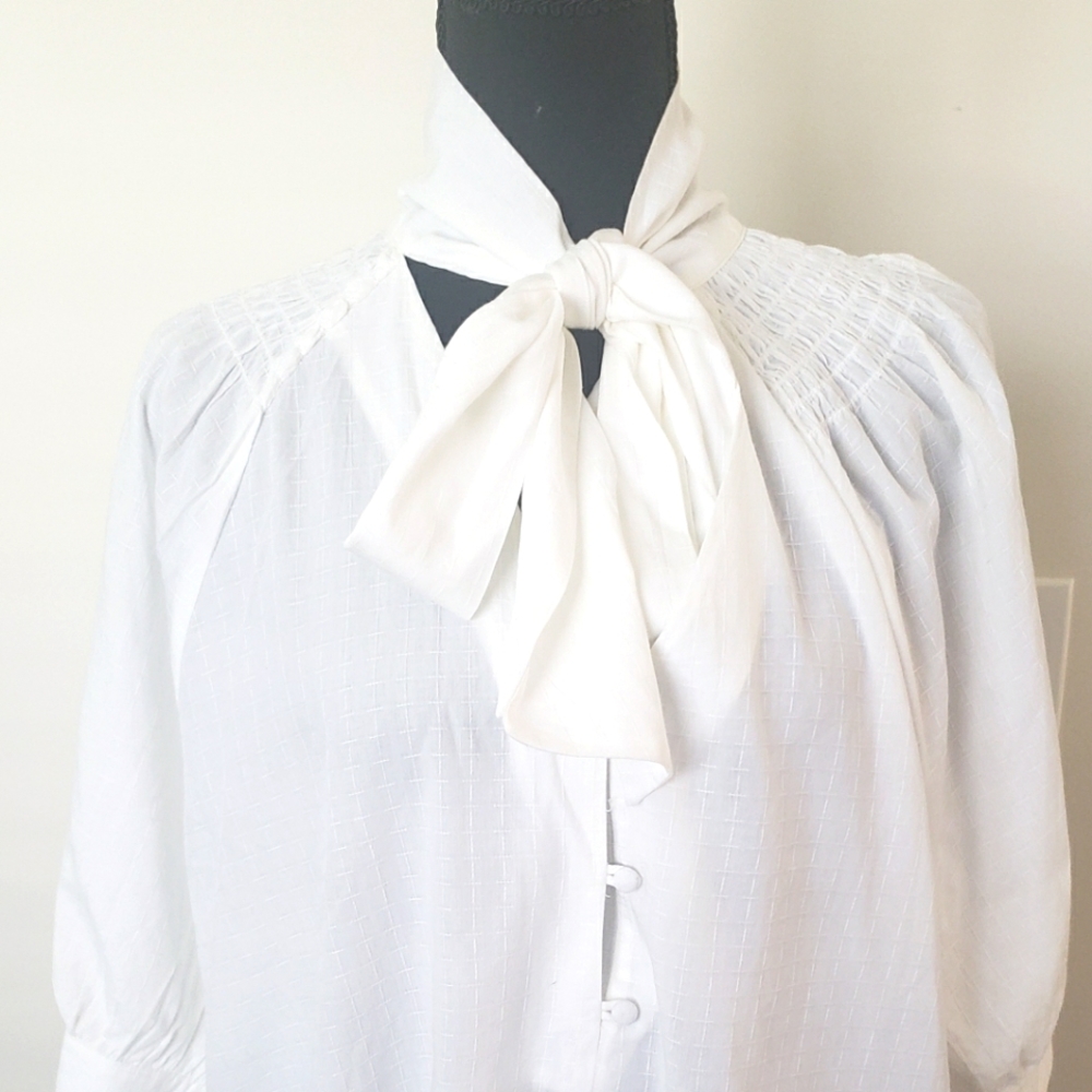 Ann Taylor Tie neck Ivory blouse 3/4"sleeve XL
